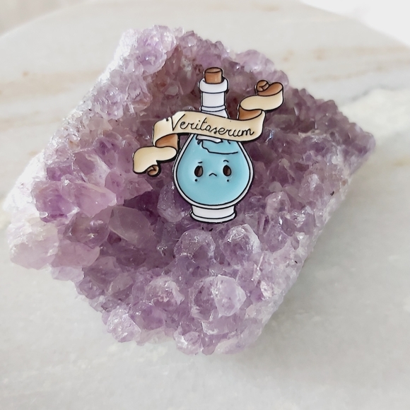 Only 2 left❗⭐Harry Potter Potion Enamel Pin - Picture 5 of 8